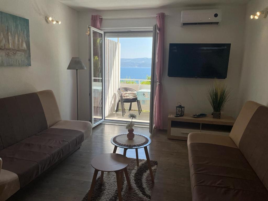Nemira Beach Apartments Omiš Esterno foto
