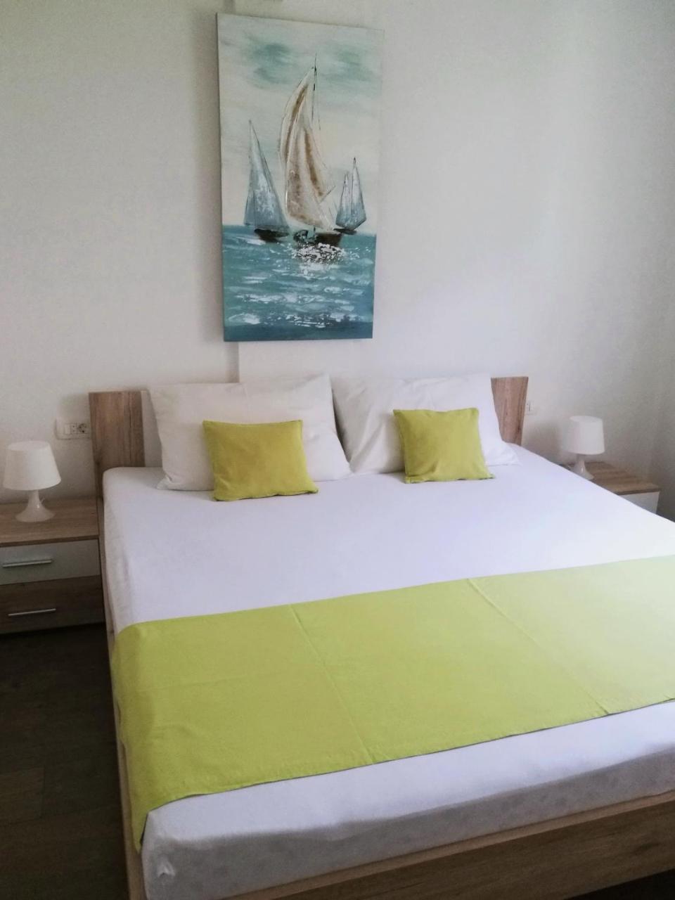 Nemira Beach Apartments Omiš Esterno foto
