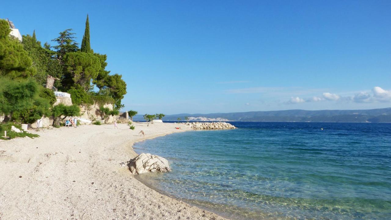 Nemira Beach Apartments Omiš Esterno foto